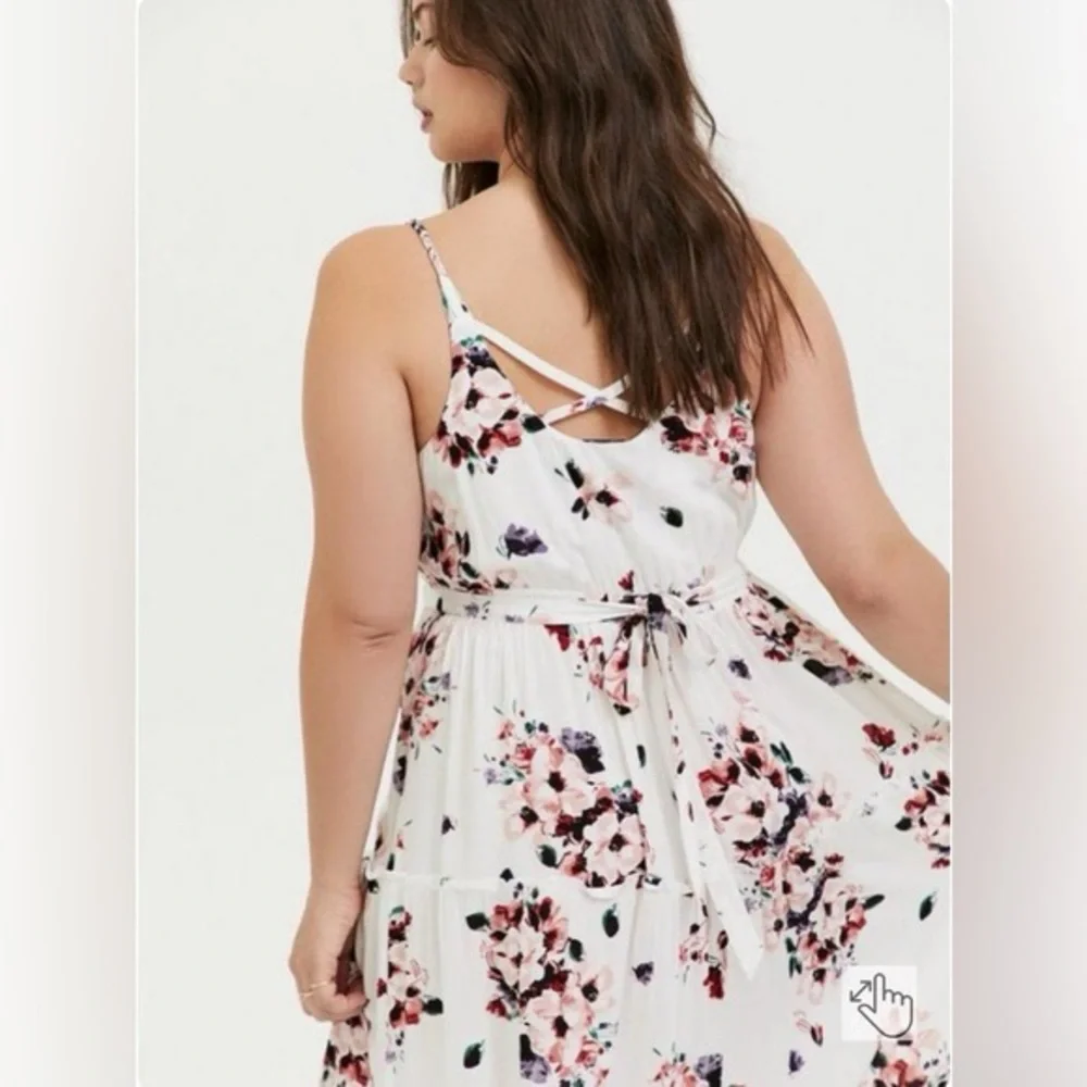 Torrid White Floral Maxi Challis Teired Dress size 2 = 18/20 - Picture 2 of 13